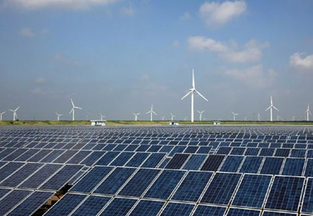 我國風(fēng)光發(fā)電十年來新增裝機(jī)占全球六成