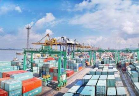 上半年服務(wù)貿(mào)易規(guī)模再創(chuàng)新高 逆差出現(xiàn)小幅收窄