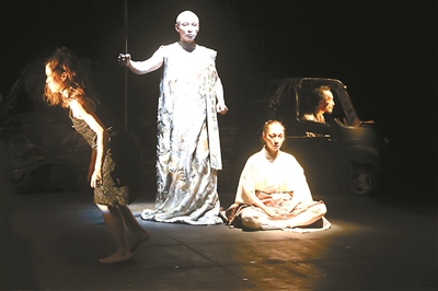 七國(guó)十團(tuán)展開多重語境東西對(duì)話 國(guó)家大劇院掀起戲劇狂歡