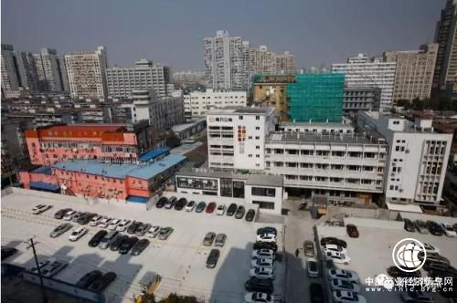 選址在城市CBD和交通便捷的地區(qū)，提出了“30分鐘生活圈”的概念的“魔方公寓”。新華社記者 方喆 攝