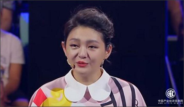 大S帶孩子海島度假 微微發(fā)福的身材依舊是網(wǎng)友關注的焦點