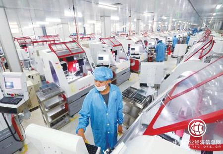 戰(zhàn)略性新興產(chǎn)業(yè)投資增長明顯 人工智能、新能源成熱點