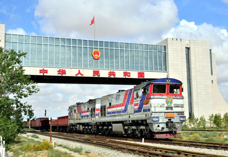 2025年內(nèi)蒙古口岸進(jìn)出口外貿(mào)值達(dá)2206.7億元