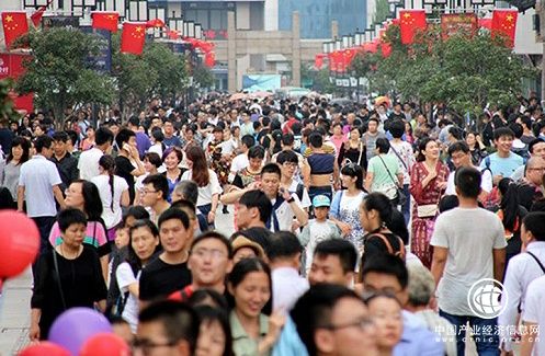 國(guó)慶假期首日全國(guó)接待游客1.13億人次