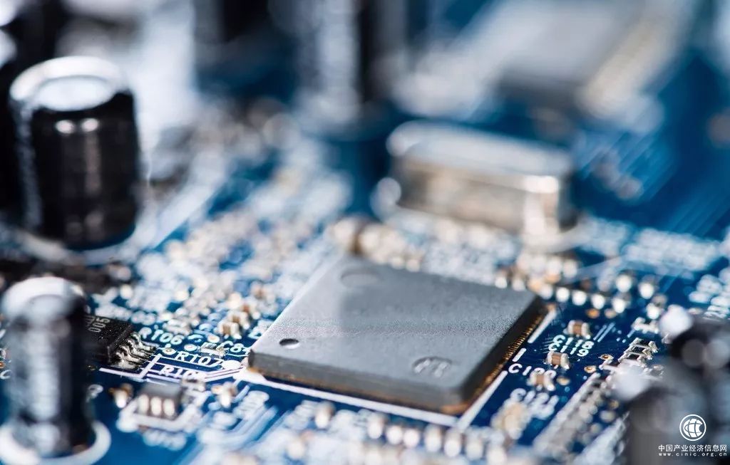 我國制定一攬子政策促集成電路和軟件產業(yè)高質量發(fā)展