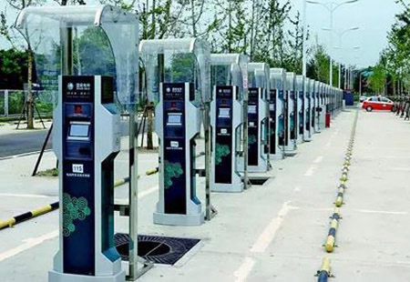 交通運(yùn)輸部：高速公路服務(wù)區(qū)充電樁覆蓋率已達(dá)98.4%