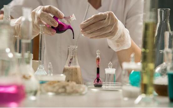 國家藥監(jiān)局首次發(fā)布化妝品行業(yè)標(biāo)準(zhǔn)