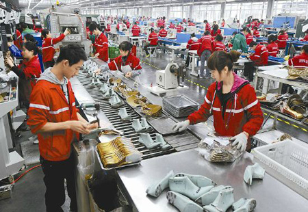 精準(zhǔn)幫扶外貿(mào)企業(yè)保市場、保訂單、保份額