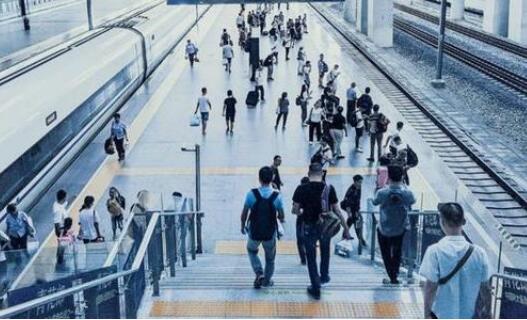 2025年鐵路暑運福建發(fā)送旅客3080萬人次 同比增長5.4%