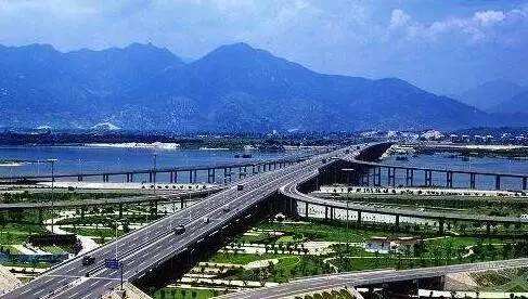 福建龍?zhí)洞澹涸谖膭?chuàng)中“醒來(lái)”