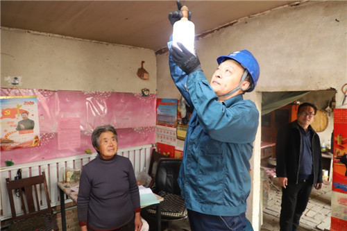 駐村第一書記張明濤——扶貧抗疫保春耕 心系村民奔小康