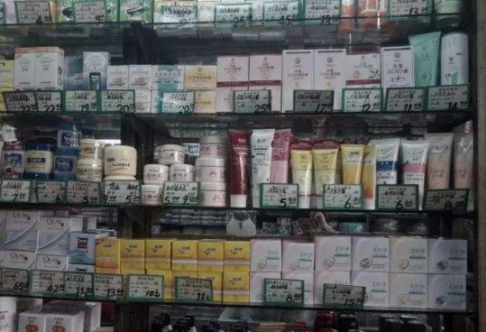 國家藥監(jiān)局發(fā)布“三年行動計劃” 我國從制妝大國向制妝強國跨越