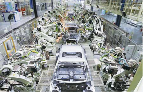 從規(guī)模擴張向質(zhì)量效益轉(zhuǎn)型 汽車產(chǎn)業(yè)發(fā)展闊步新征程
