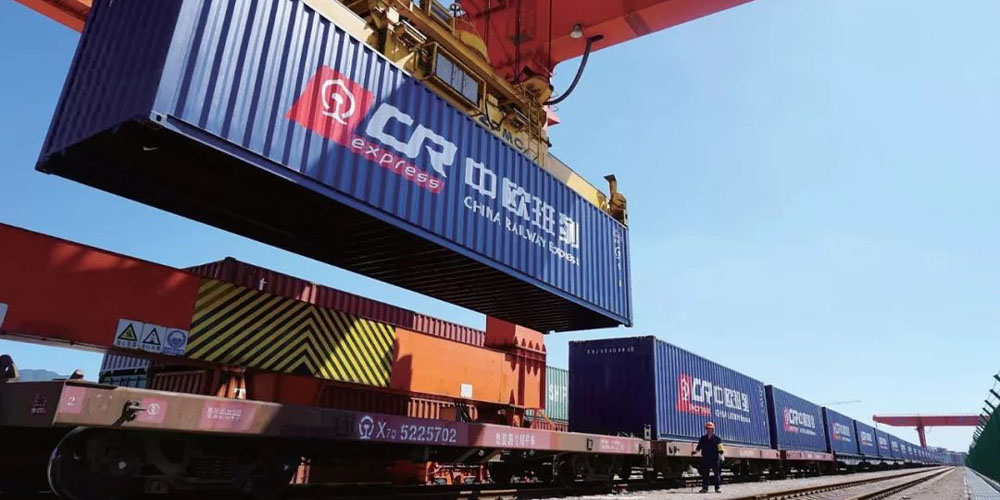 陸橋通萬(wàn)里 班列暢東西 中歐班列在變局中彰顯穩(wěn)定與擔(dān)當(dāng)