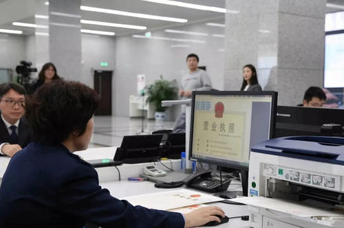 2025年全國(guó)新設(shè)經(jīng)營(yíng)主體2574.5萬(wàn)戶 新興產(chǎn)業(yè)未來(lái)產(chǎn)業(yè)成增長(zhǎng)主力