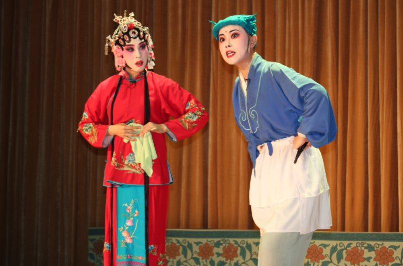 推動(dòng)中華戲曲藝術(shù)薪火相傳