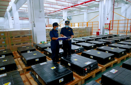 我國(guó)“新三樣”產(chǎn)品出海遇政策壁壘 企業(yè)需多元化策略應(yīng)對(duì)