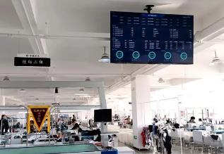 東北小城如何成為世界泳裝之都？