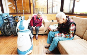機器人+養(yǎng)老，期待一場硬核科技與溫暖親情的雙向奔赴