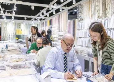 諸暨“珠光”閃耀 “中國珍珠之都”力拓國際市場
