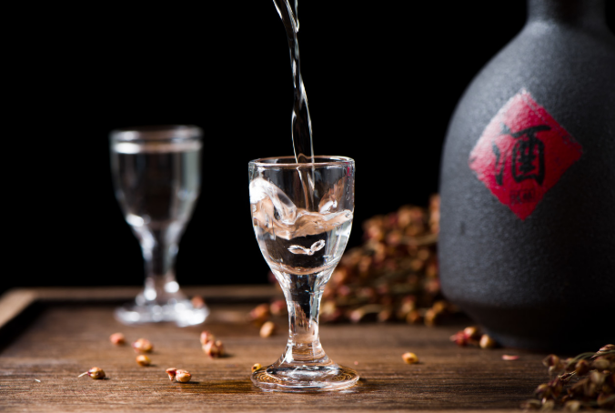 從產品“出?！钡轿幕俺龊！?中國白酒國際化進程再提速