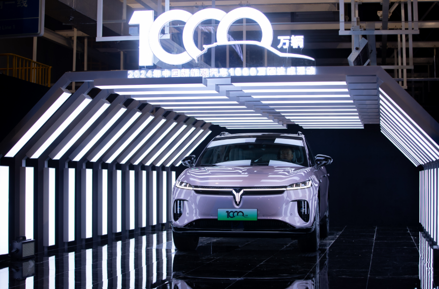 東風(fēng)汽車錨定百萬輛新能源目標(biāo) 全力轉(zhuǎn)型譜寫發(fā)展新篇章