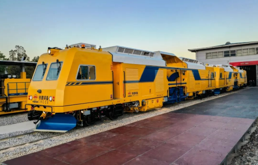 國(guó)家鐵路局為“首臺(tái)套”新型鐵路裝備建立綠色通道 以實(shí)際行動(dòng)助力企業(yè)創(chuàng)新發(fā)展