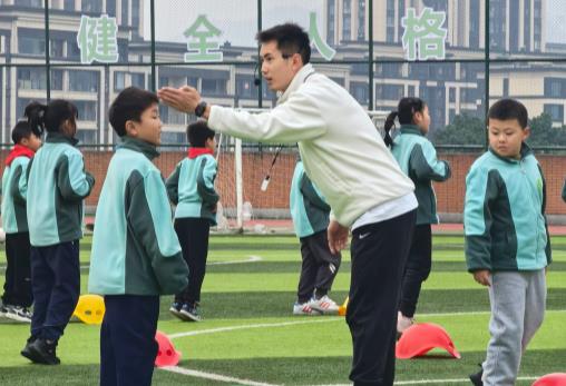 小初高共補(bǔ)充1500名 黑龍江多渠道配齊專任體育教師