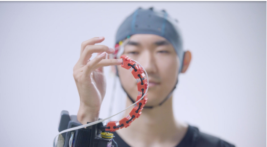 突破與挑戰(zhàn)：腦機(jī)接口產(chǎn)業(yè)化有多遠(yuǎn)