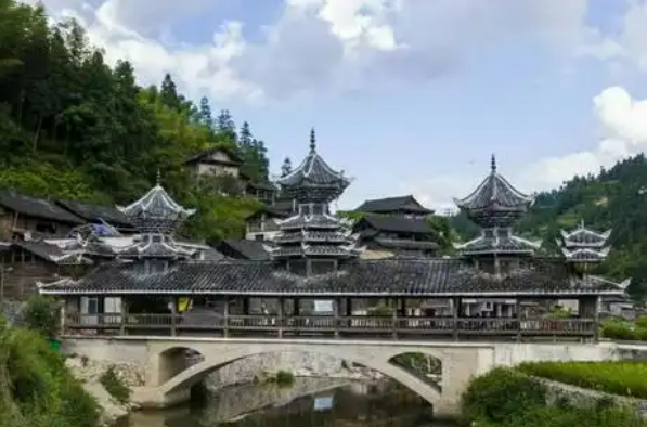 文旅熱：“寶藏小城”緣何不斷擴(kuò)容？