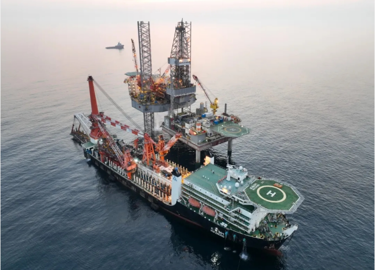 我國海上巨厚碳酸鹽巖潛山油藏開發(fā)項(xiàng)目潿洲5-3油田投產(chǎn)