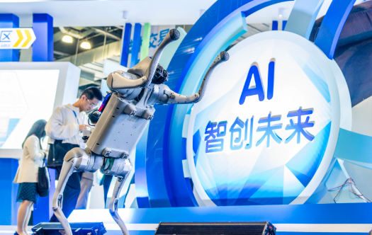 上交會(huì)開(kāi)幕 “科技新秀”引發(fā)觀展熱潮