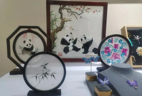 文化和自然遺產(chǎn)日活動上，非遺文創(chuàng)產(chǎn)品受青睞