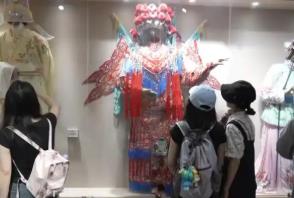 來一杯清茶、聽幾段戲文……“傳統(tǒng)文化+創(chuàng)新展陳+動態(tài)體驗”圈粉年輕消費力