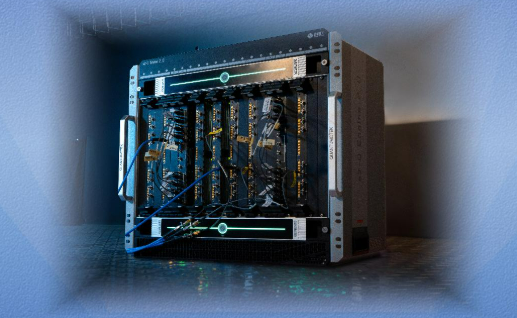 我國(guó)首款千比特超導(dǎo)量子計(jì)算測(cè)控系統(tǒng)正式交付使用