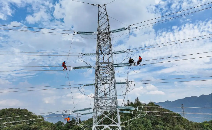 220千伏嚴(yán)州-龍隱輸電線路投運(yùn) 杭州西部電網(wǎng)正式邁入超高壓互聯(lián)新時代