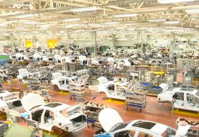 產(chǎn)銷量雙突破！上半年汽車工業(yè)“成績(jī)單”驚艷 下半年汽車消費(fèi)有望繼續(xù)增長(zhǎng)