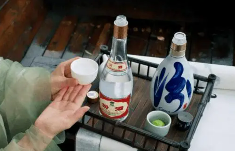 汾酒跨界杭州青年小店 開啟傳統(tǒng)白酒的“文藝復(fù)興”運(yùn)動(dòng)