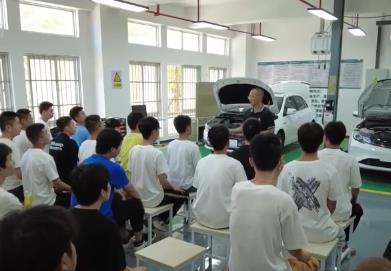 六大領(lǐng)域+三類(lèi)群體+3000萬(wàn)人次 我國(guó)開(kāi)展大規(guī)模職業(yè)技能培訓(xùn)行動(dòng)