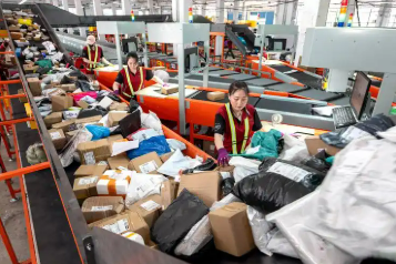 中國快遞業(yè)務量連續(xù)11年位居世界第一