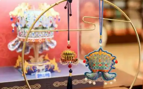 國(guó)博鳳冠冰箱貼銷量突破200萬件