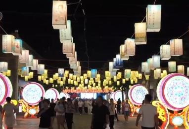 武術(shù)+非遺+夜游！多元化、沉浸式消費(fèi)場(chǎng)景點(diǎn)亮古鎮(zhèn)夜經(jīng)濟(jì)