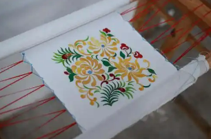 四川省成都華珍藏羌文化博物館創(chuàng)新開展藏羌織繡版權(quán)轉(zhuǎn)化實踐