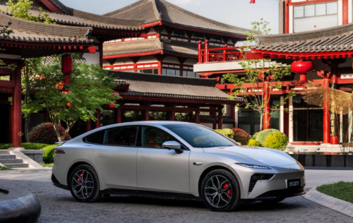 15萬(wàn)預(yù)算，年輕人的第一臺(tái)電怎么選？2025款東風(fēng)奕派007或許是最優(yōu)解