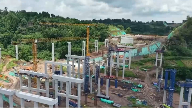 全國(guó)第二 上半年四川省交通建設(shè)投資完成1349億元