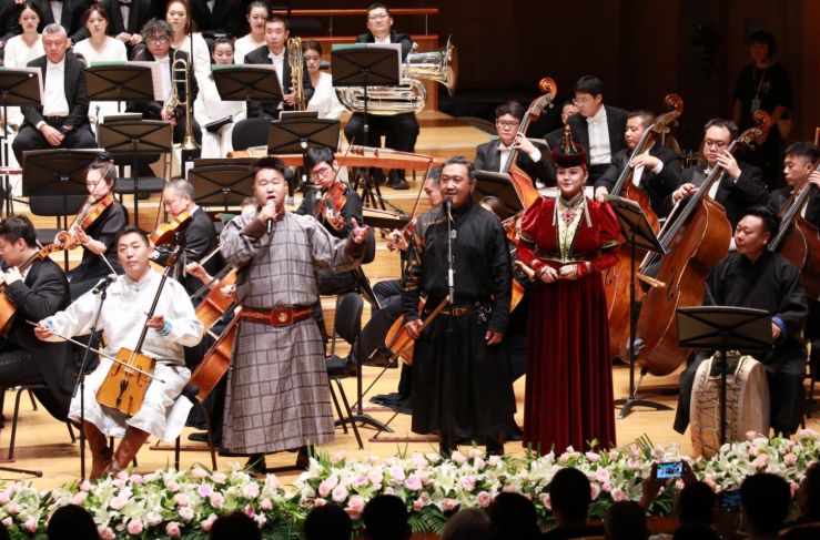 大型原創(chuàng)交響音樂史詩《鄂爾多斯》亮相北京音樂廳