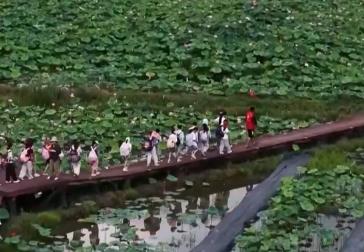 各地文旅“打開方式”花樣翻新 不斷激發(fā)“夏日經(jīng)濟”消費新活力