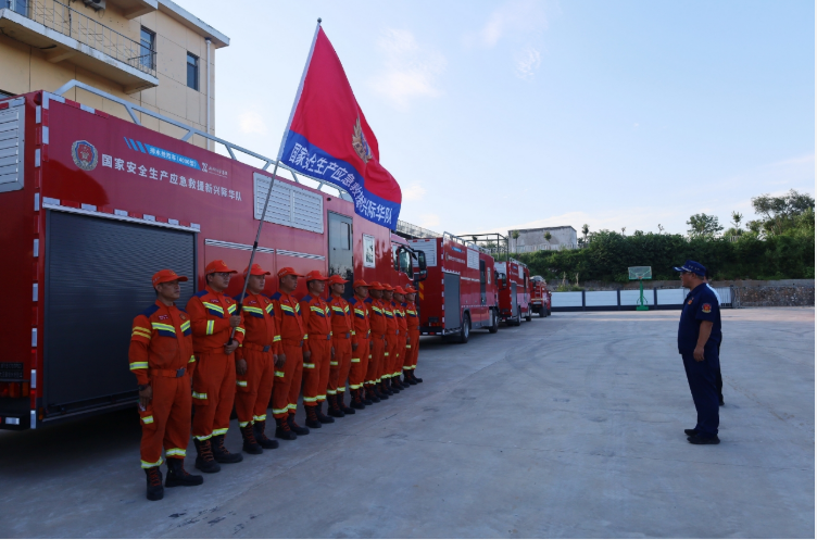新興際華奔赴內(nèi)蒙古開展排澇救援 累計(jì)排水量突破百萬立方米