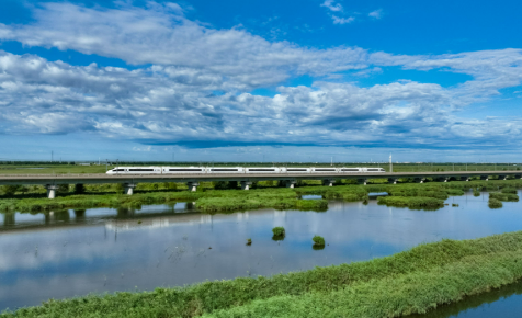 中國最北高鐵開通運(yùn)營10周年運(yùn)送旅客超1億人次