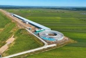 黑龍江黑河市愛輝區(qū)：亞洲首座“超級大冰箱”試車場開機(jī)